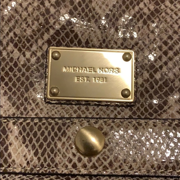 Leather snake print MK evening bag - Picture 2 of 7